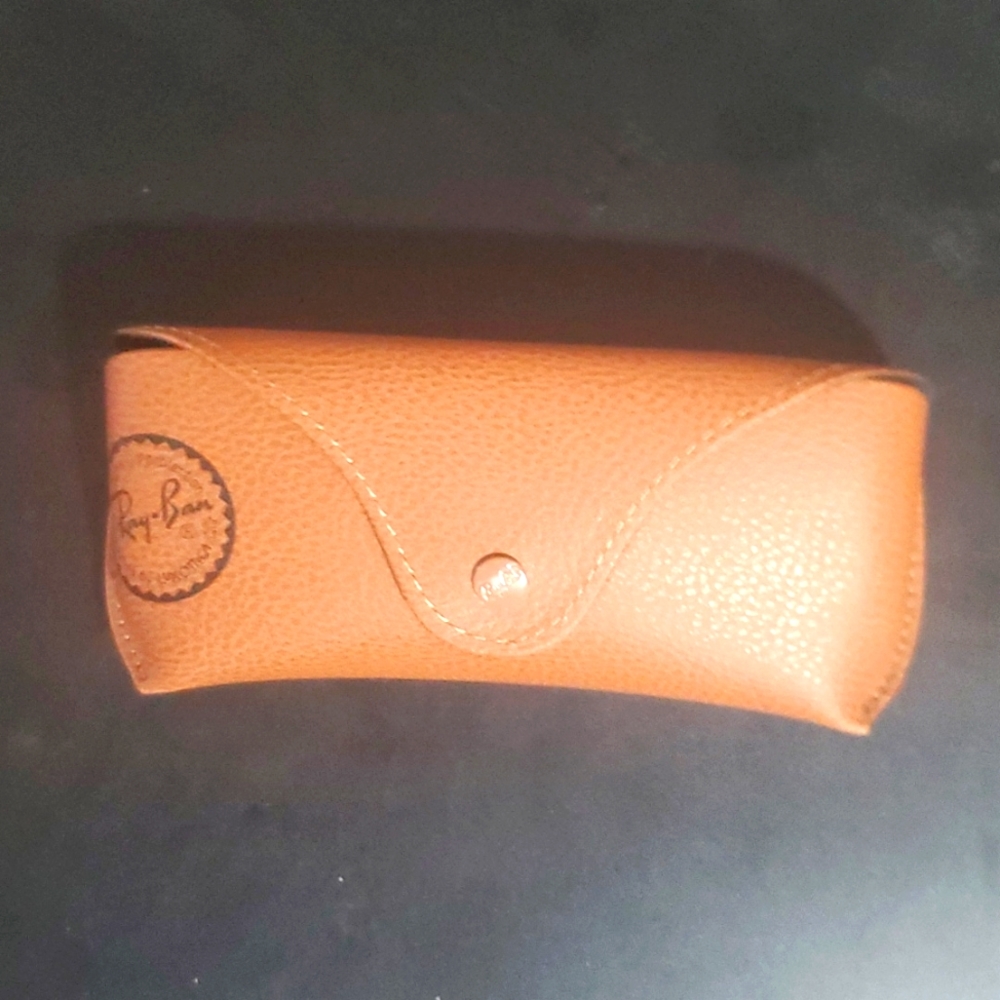 Ray-Ban Small Eyeglasses Case Tan. New